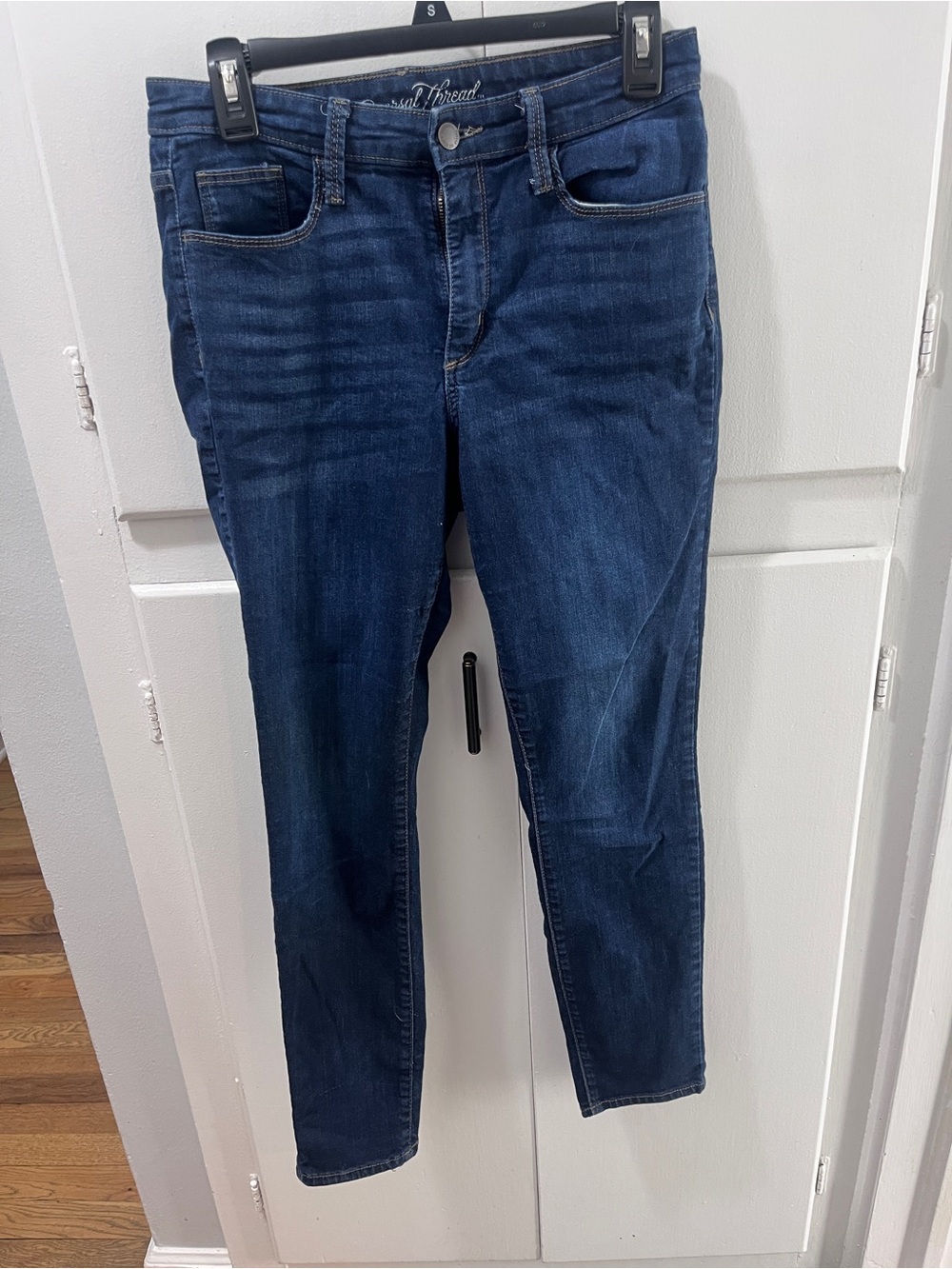Universal Thread medium blue denim jeans with tan stitching